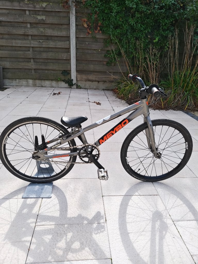Bmx fiets, Fietsen en Brommers, Ophalen, Velgrem, Meybo, V-brakes
