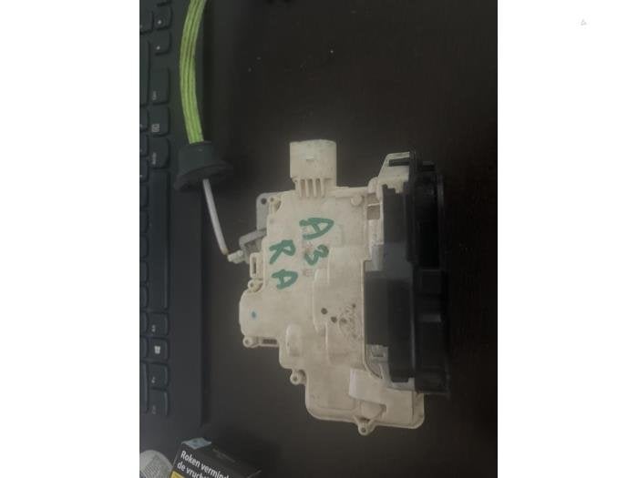 Serrure portière mécanique 4portes arrière droite d'un Au, -, 3 mois de garantie, Utilisé, -