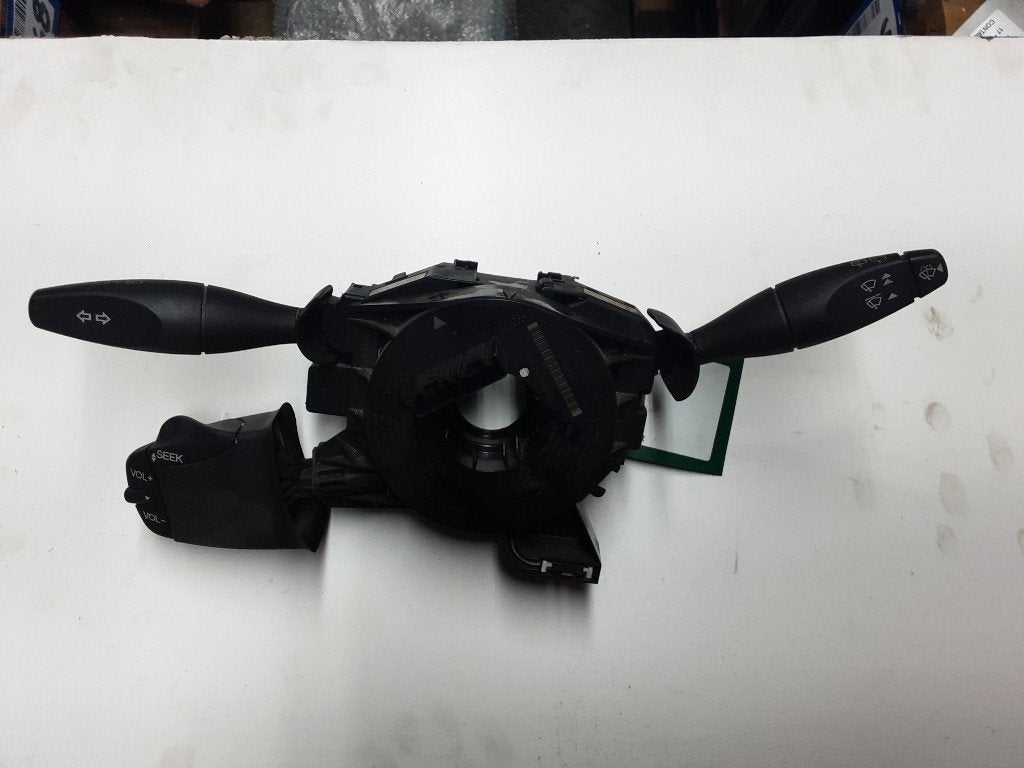 COMMUTATEUR Ford Focus 1 Wagon (01-1998/11-2004), Mevr. I. Hauben, Rue de l'Espoir 34 34
4030  GRIVEGNÉE, BE, Info@Collignon.be