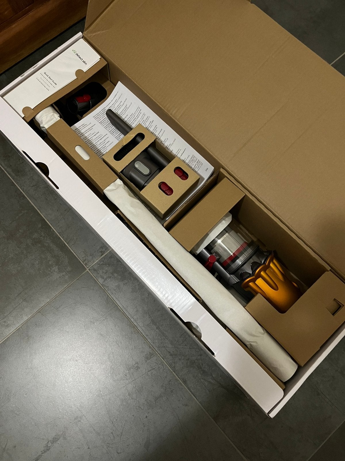 Aspirateur dyson v12 neuf, Enlèvement ou Envoi