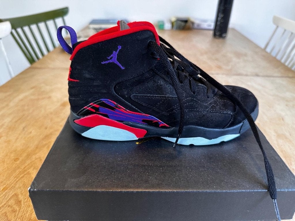 Jordan basketbalschoenen maat 34, Ophalen, NIKE, Gebruikt, Sportschoenen