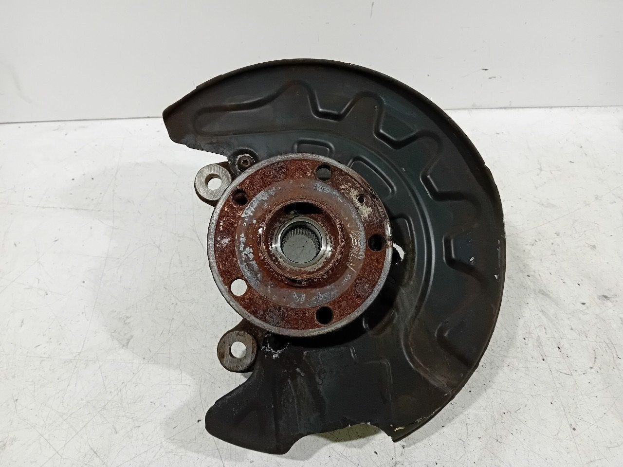 Wielnaaf links voor Volkswagen Golf, Onderdelen@venauto.nl, Van der Ven Autorecycling B.V., Ettenseweg 76, 4706 PB Roosendaal, The Netherlands