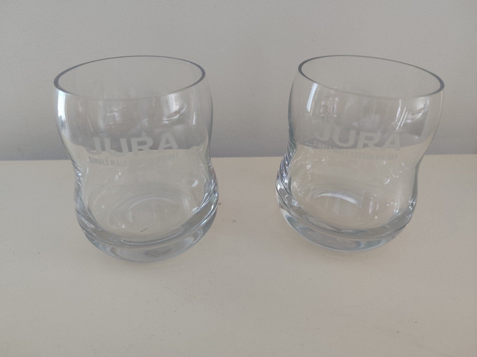 2 originele whisky glazen Jura Schotland isle, Verzenden