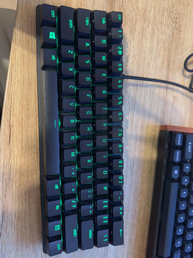 razer huntsman mini - razer purple switches, Informatique & Logiciels, Comme neuf, Enlèvement, Razer, Qwerty