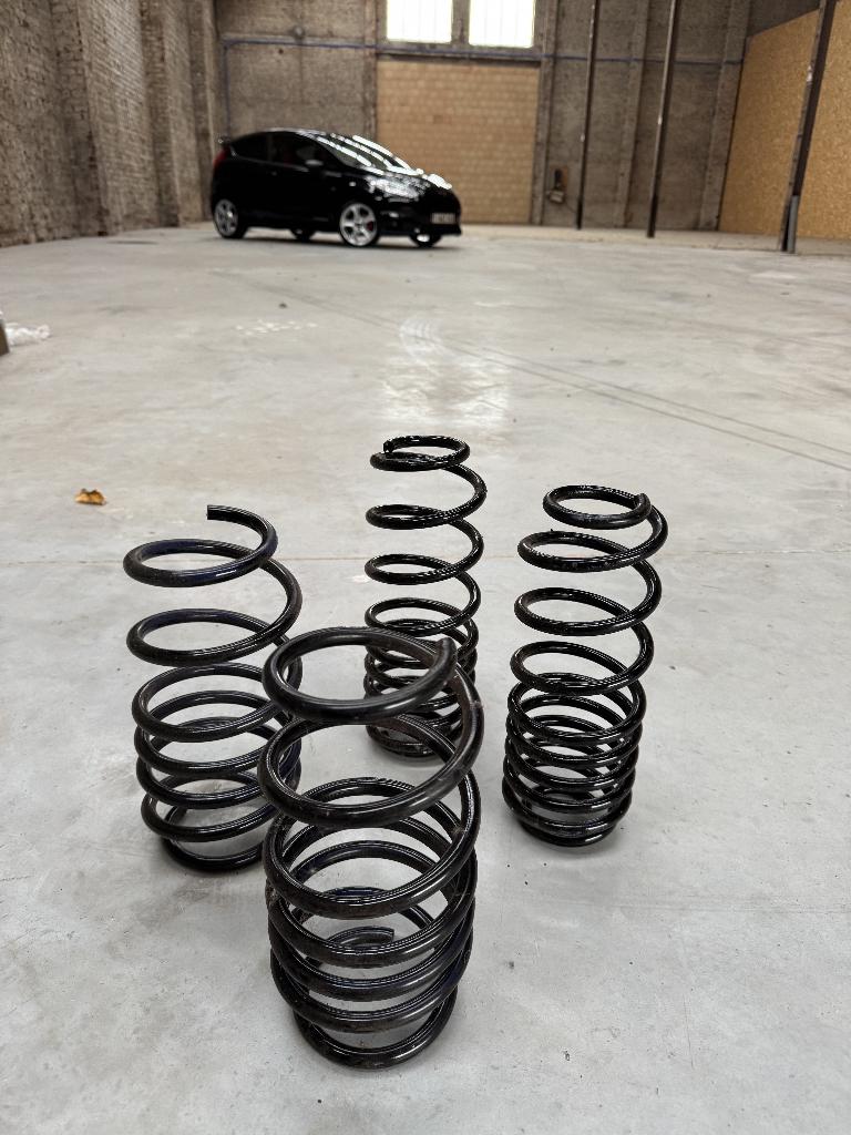 verlagingsveren Ford Fiesta, Ophalen, Nieuw, Ford