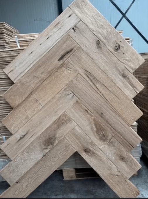 UNE OFFRE QUI RESTE SOLIDE ! PLANCHER À CHEVRONS DE 76,32 M2, Enlèvement