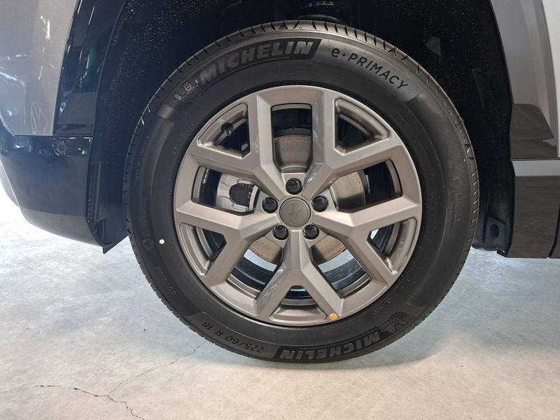 Jeep Compass E-HYBRID DCT6 FWD Summit, 100 kW, https://public.car-pass.be/vhr/713c094a-af01-44fe-acef-497645fd13c3, Achat, Entreprise