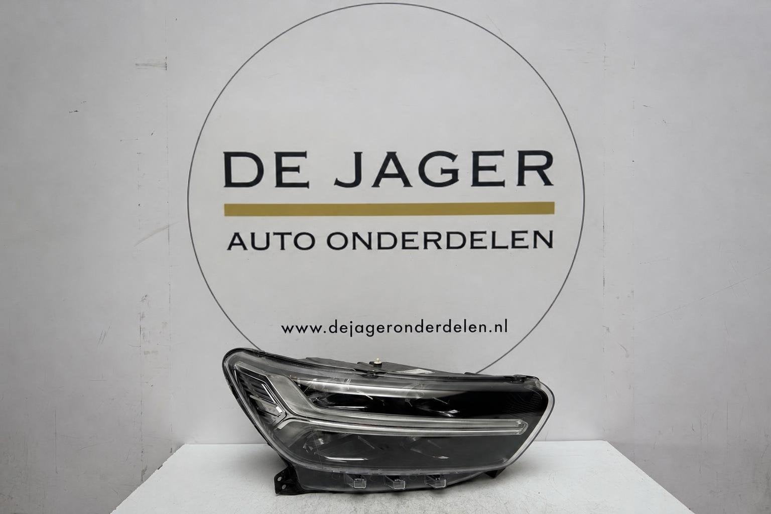 Phare avant droit Full LED pour Volvo XC40 II 31655982, Autos : Pièces & Accessoires, Gunnar Engellaus vag 8
405 31  Gothenburg, SE