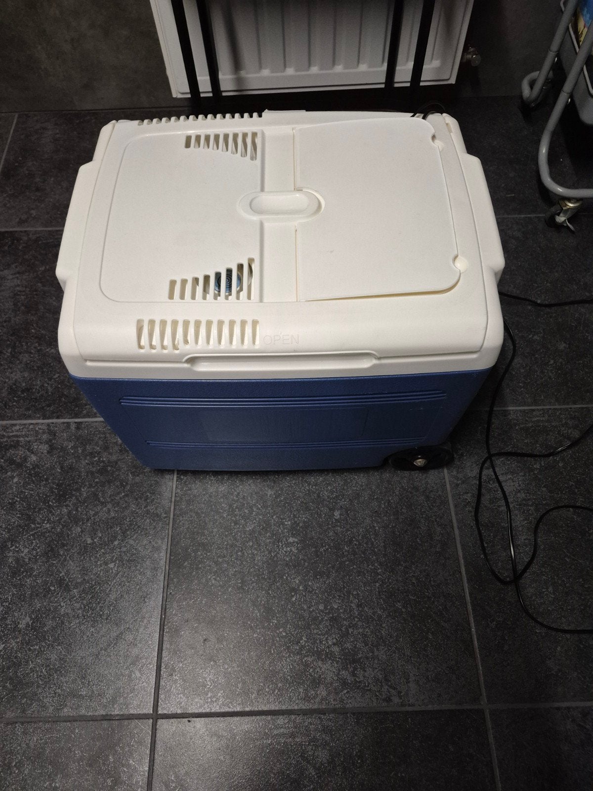 koelbox 12v dc 230v ac, Ophalen, Koelbox