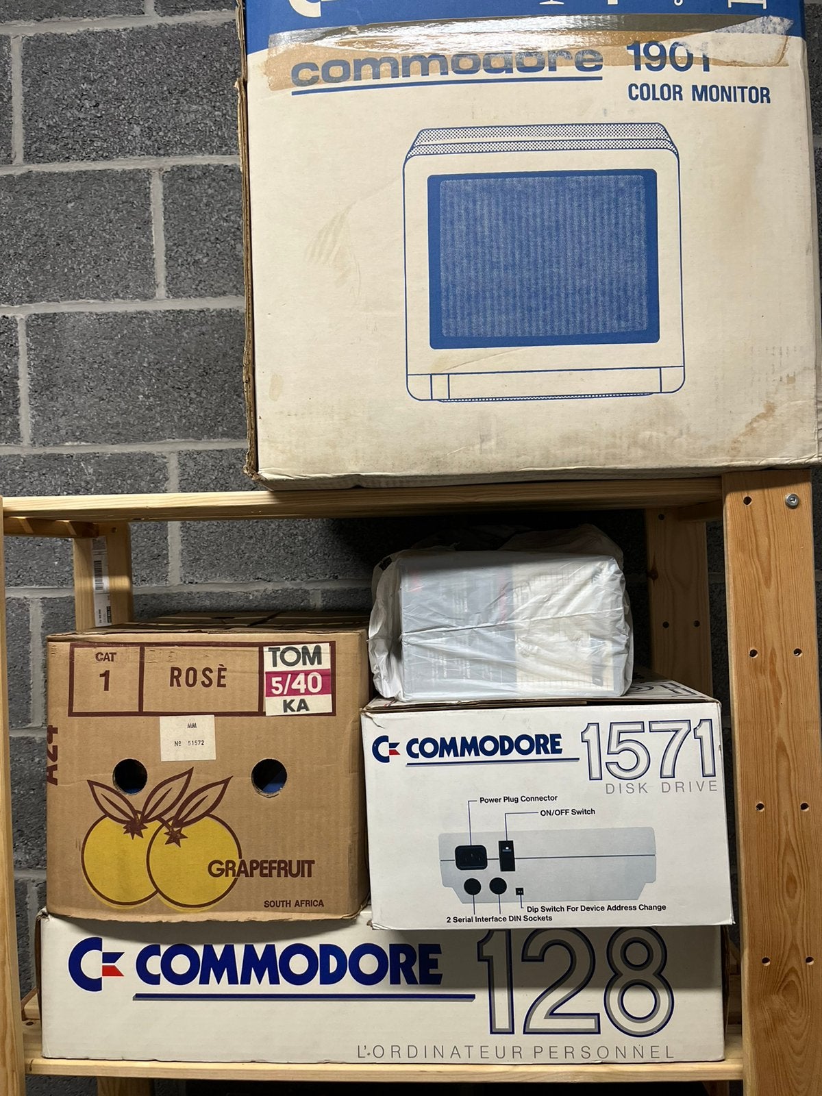 Lot Commodore - clavier / ecran / manette / jeux, Enlèvement, Comme neuf