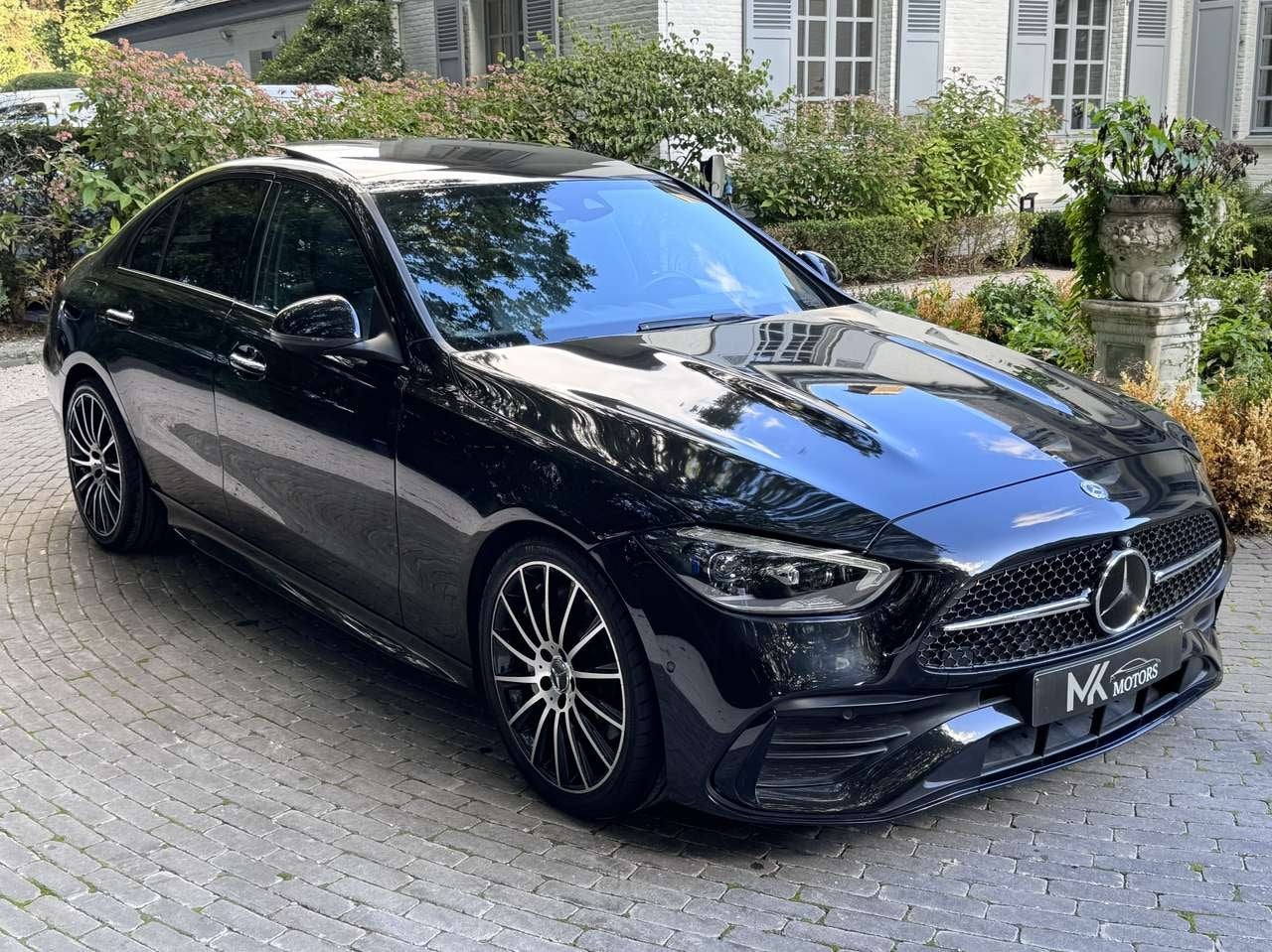 Mercedes-Benz C 300 d AMG • Pano • HUD • Burmester • 360° •, Auto's, 4 deurs, 0 min, 140 g/km, Zwart