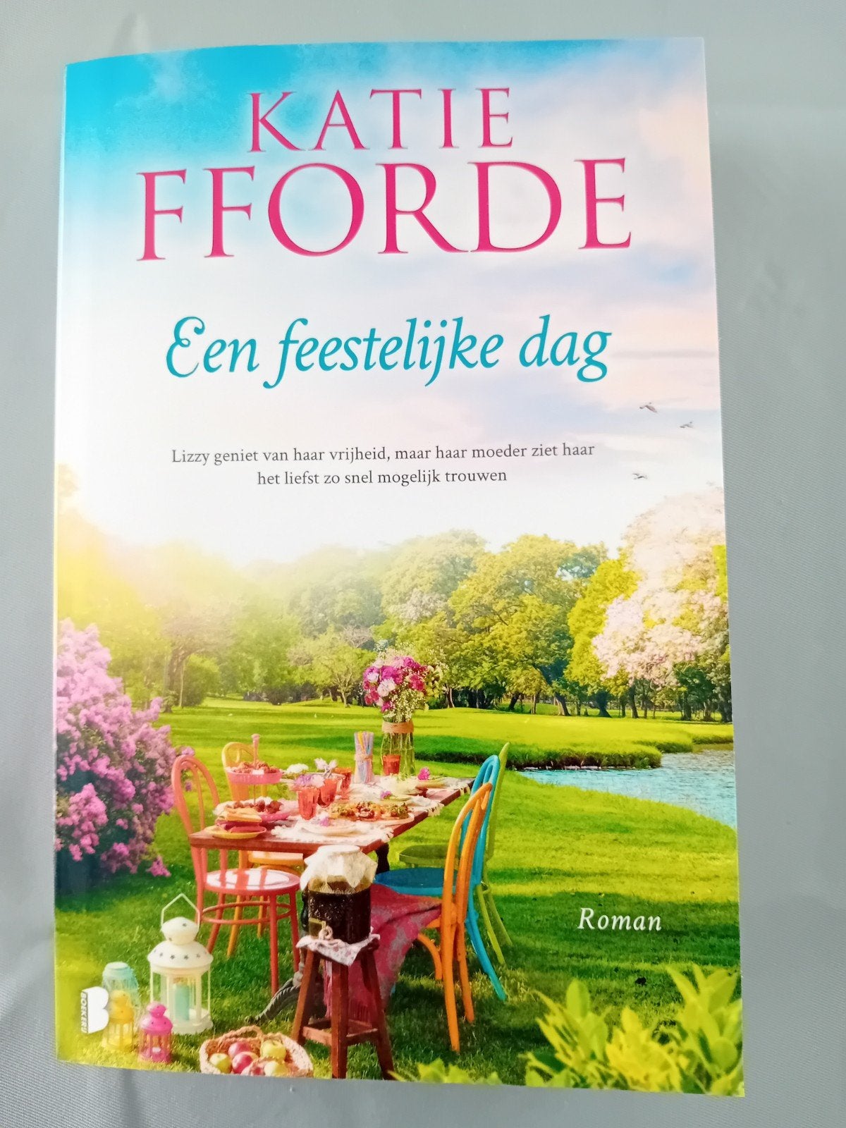 Katie Fforde  - Een feestelijke dag, Boeken, Ophalen of Verzenden, Nieuw