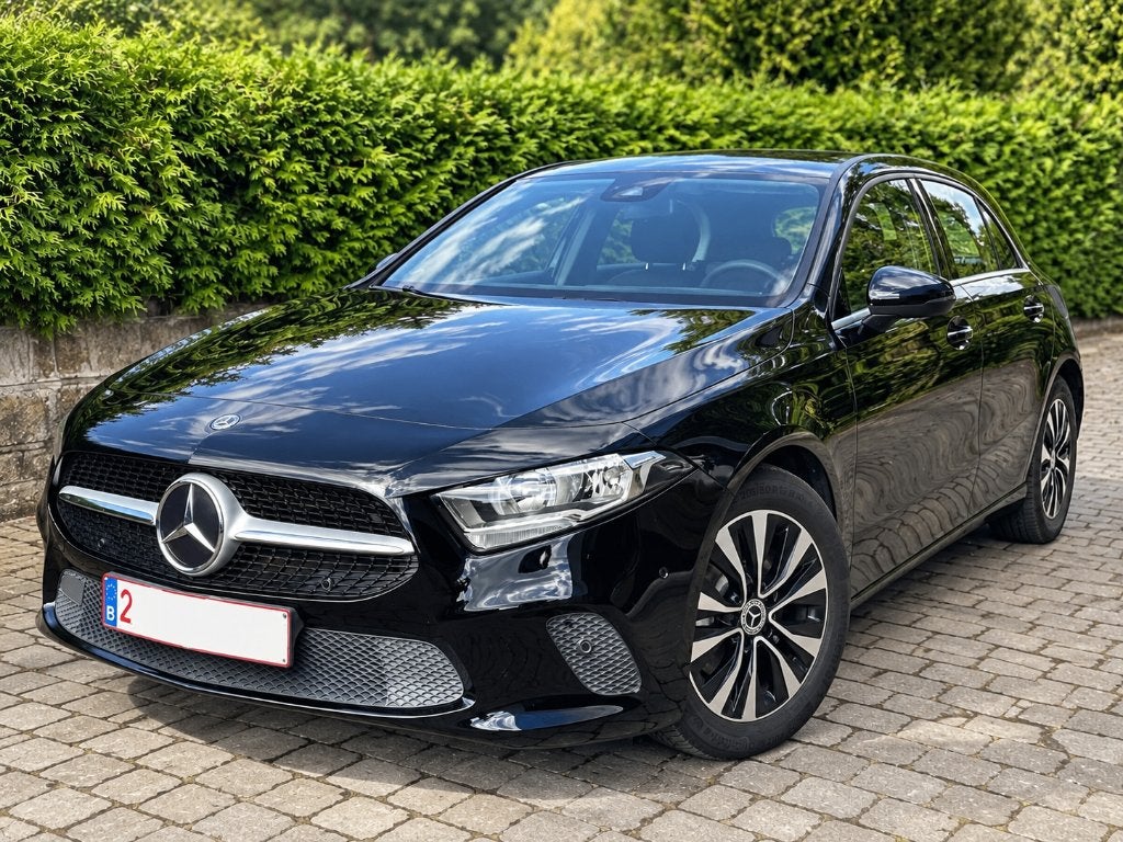 MERCEDES CLASS A 180d BEDRIJFSOPLOSSING, Voorwielaandrijving, Euro 6, 4 cilinders, Zwart