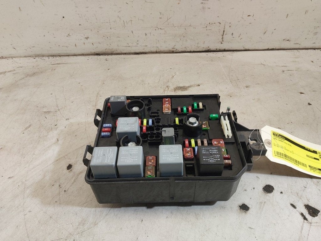 BOITIER FUSIBLES Opel Corsa E (|13430533AA|39036047|), Opel, Opel Automobile GmbH, Utilisé, Kontakt-opel@opel.com