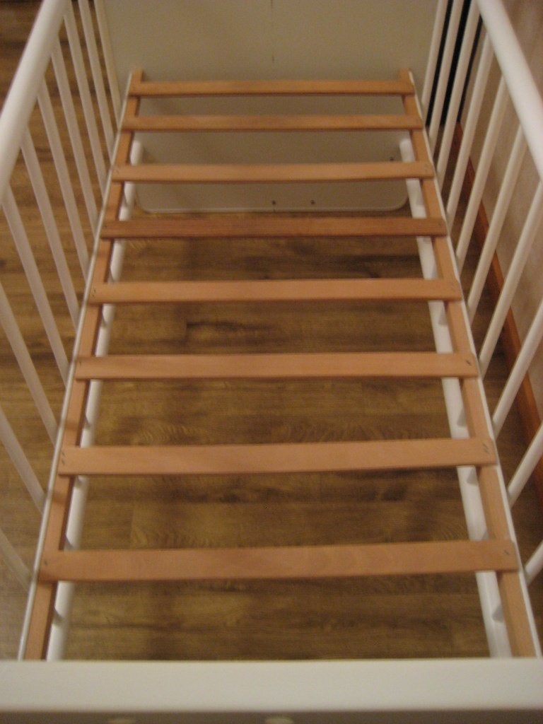 Babybed / meegroeibed (voor tiener), Kinderen en Baby's, Ophalen, Gebruikt, Lattenbodem, Minder dan 140 cm