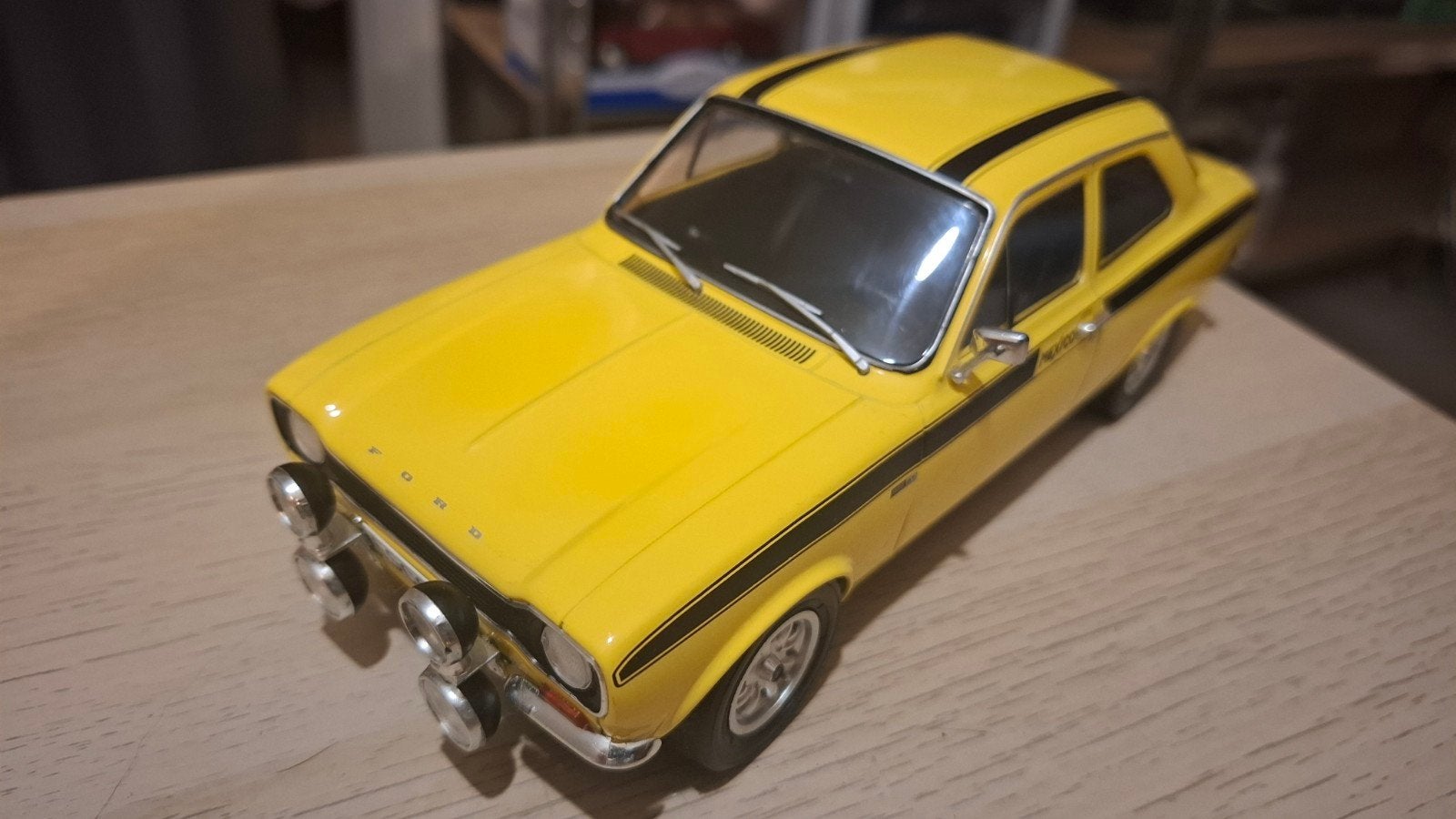 voiture miniature 1 18, Hobby en Vrije tijd, Ophalen of Verzenden, Zo goed als nieuw, Auto, Overige merken