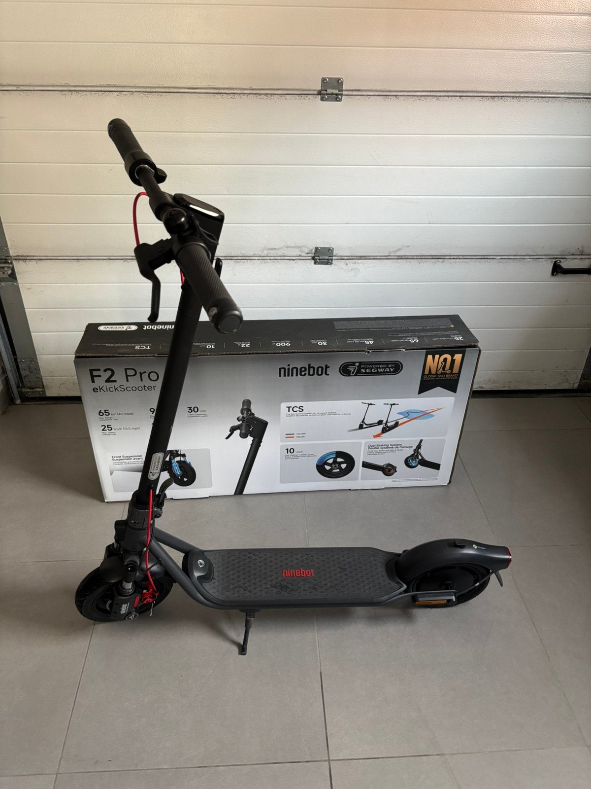 Ninebot F2 pro e2 900watt, Fietsen en Brommers, Ophalen, Zo goed als nieuw