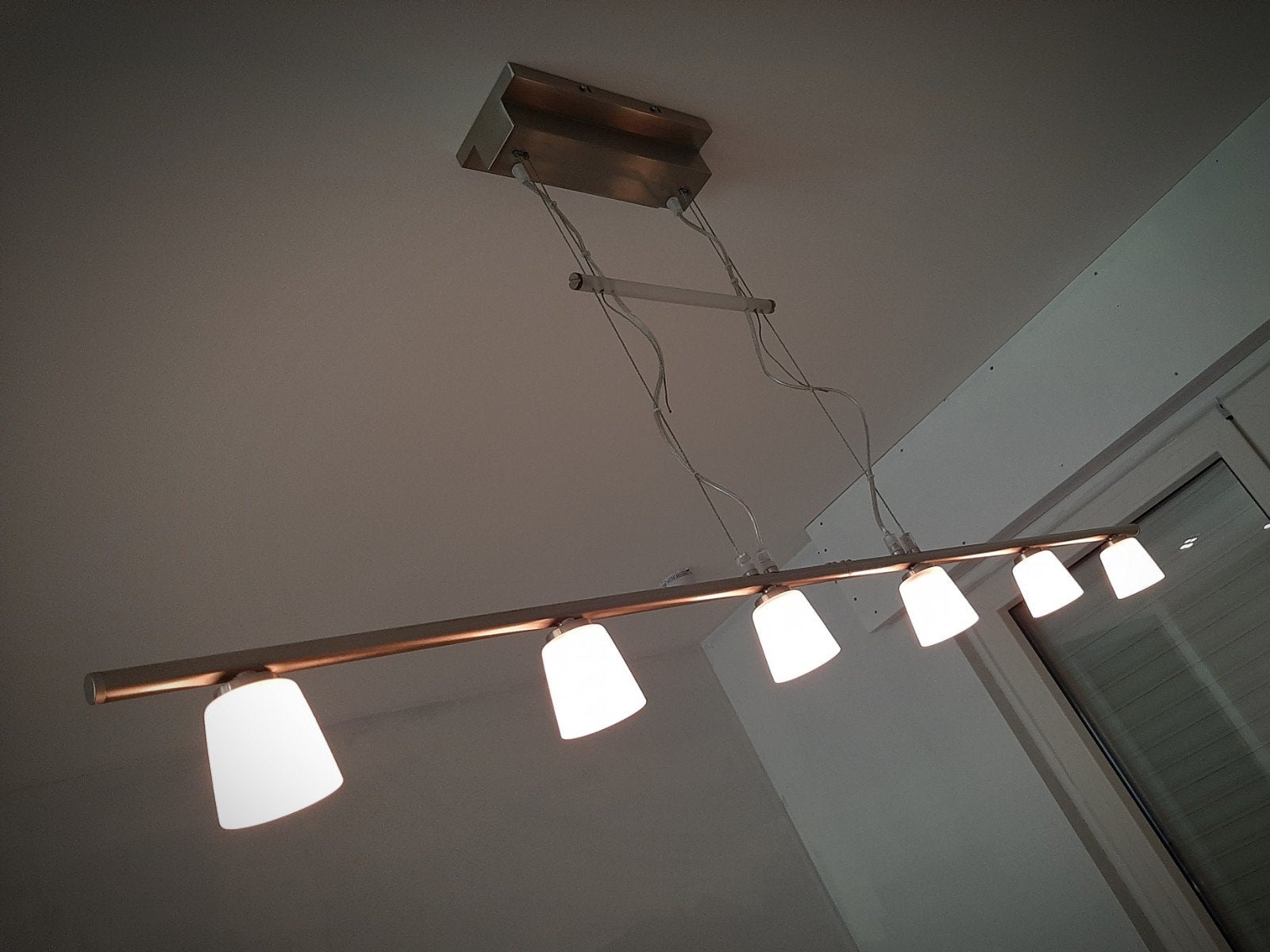 Hanglamp, Enlèvement, Suspension