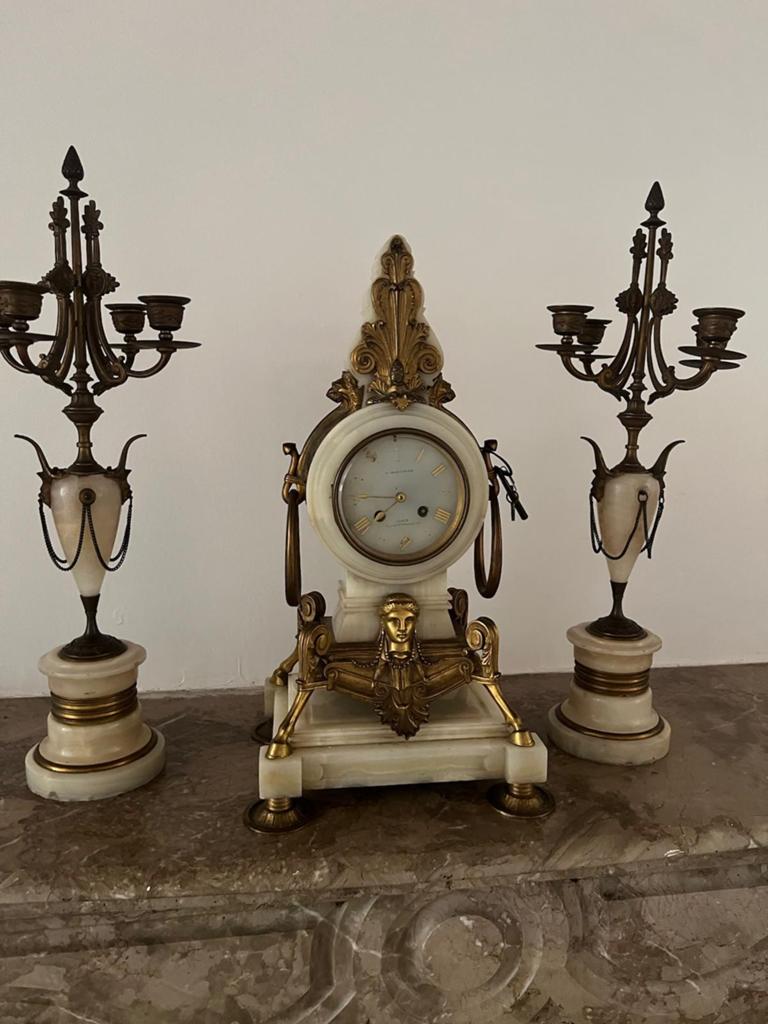 Horloge avec 2 garnitures, Antiquités & Art, Antiquités | Horloges, Enlèvement