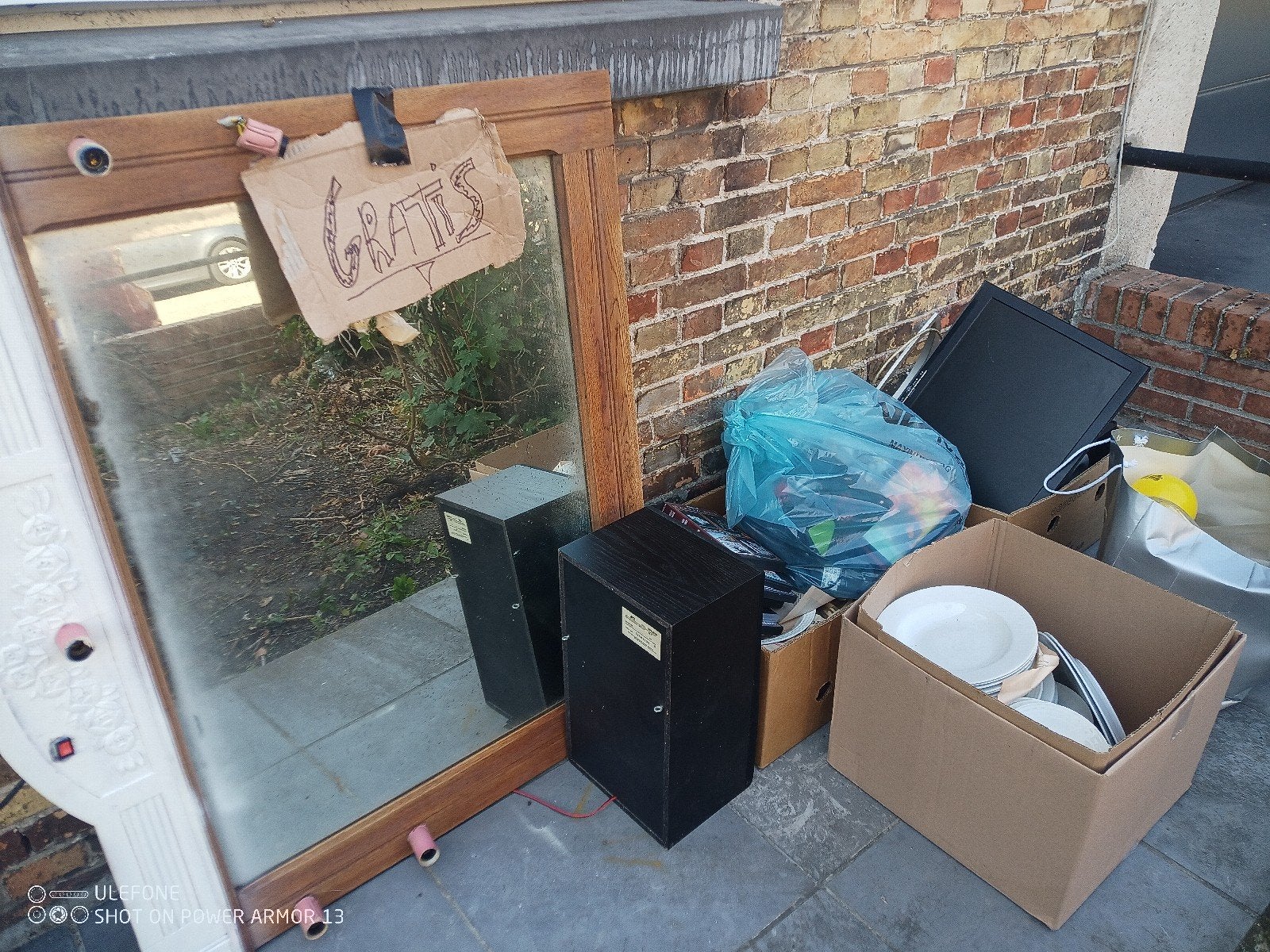Gratis allerlei spullen, Enlèvement