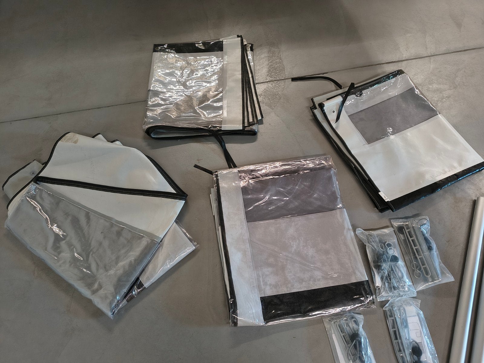 Thule rain blocker 1x Zijwand + 3x Voorwanden (3x2m) Regen, Caravanes & Camping, Enlèvement