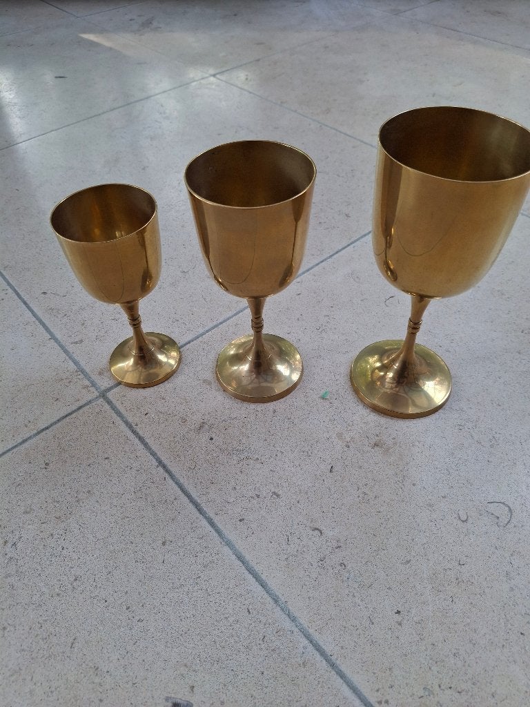 3 kelken, Ophalen