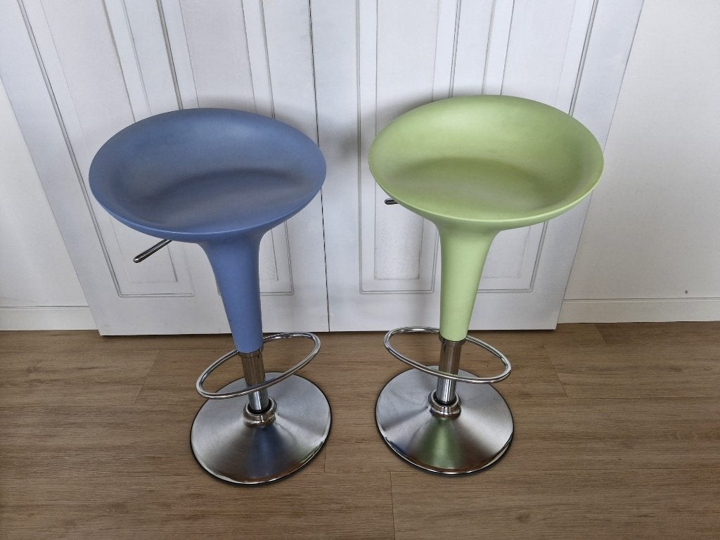 2 Bombo barkrukken van Stefano Giaovannonni, Ophalen, Kunststof, In hoogte verstelbaar, 60 tot 90 cm