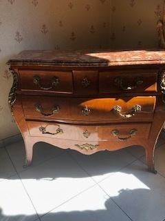 Meuble style Louis XV - dessus en marbre, 3 ou 4 tiroirs, 25 à 50 cm, Moins de 100 cm, 150 à 200 cm