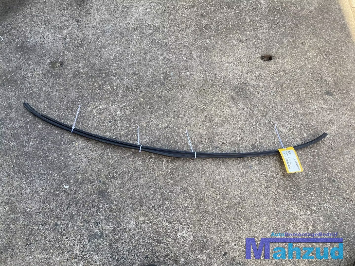 MERCEDES SLK R170 Voorraam rubber 1996-2004, Gebruikt, Mercedes-Benz AG, Mercedes-Benz, Mercedesstrasse 120
70372  Stuttgart, DE