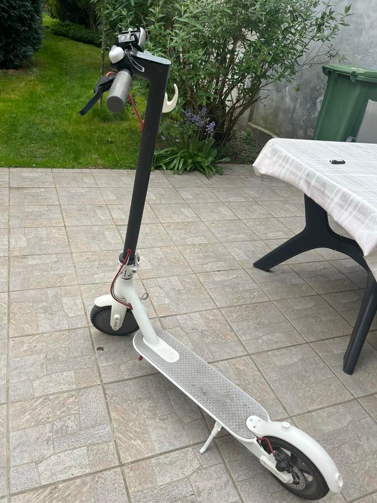 Elektronische step Xiaomi 365 wit met telefoonhouder, Enlèvement, Utilisé, Step électrique (E-scooter)