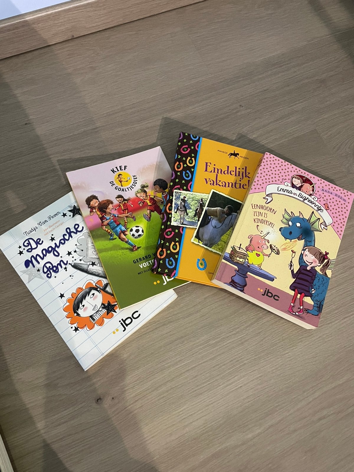 4 kinderboeken vanaf 8 jaar, Boeken, Ophalen, Zo goed als nieuw, Fictie algemeen