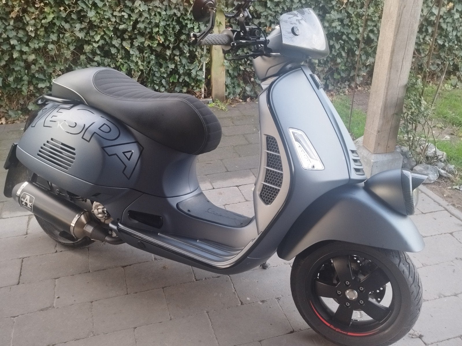 Vespa gtv 300, Particulier