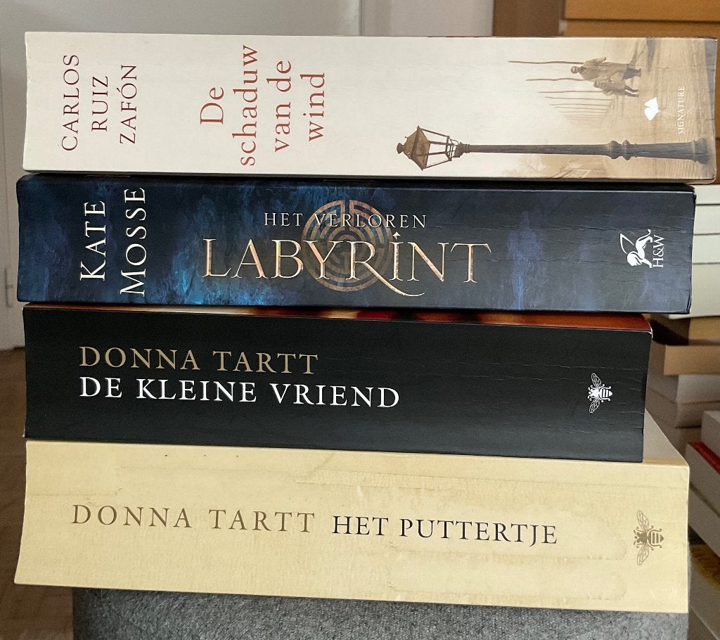 De schaduw van de wind + 3 andere boeken, Enlèvement ou Envoi, Comme neuf