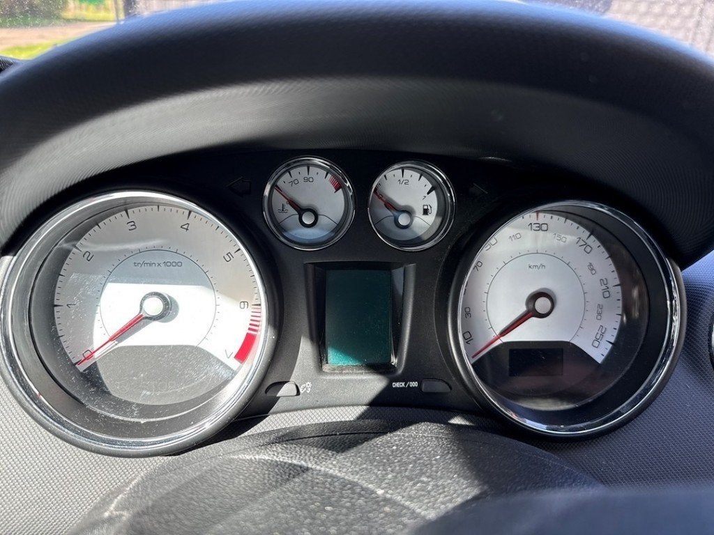 INSTRUMENTS DE BORD 308 SW (4E / H) (|9806132780|6103HT|), Kontakt-peugeot@peugeot.com, Utilisé, Peugeot Deutschland GmbH, Bahnhofsplatz
65423  Rüsselsheim, DE