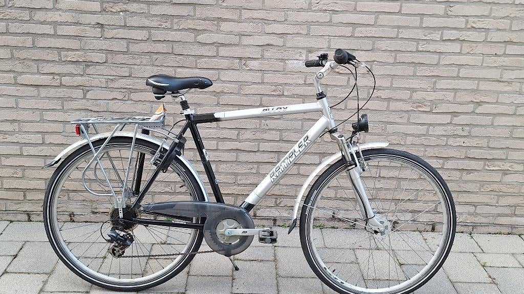 Herenfiets stadsfiets, Fietsen en Brommers, Ophalen, Zo goed als nieuw, Versnellingen