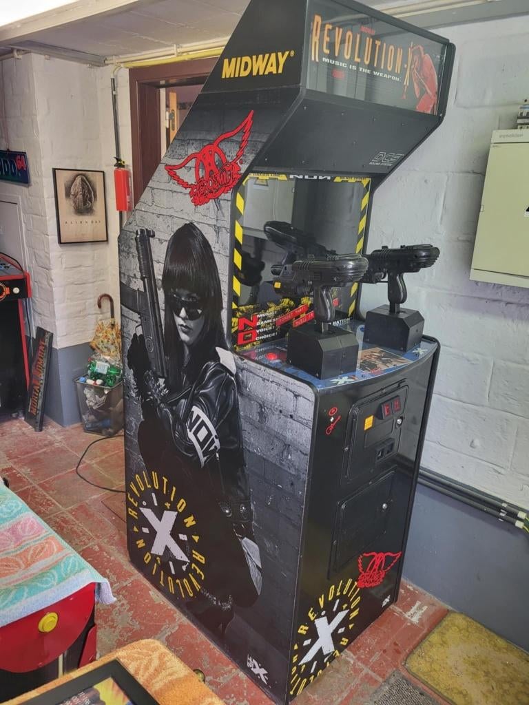 Arcadekast Revolution X Midway, Verzamelen, Automaten | Gokkasten en Fruitautomaten, Zo goed als nieuw, Euro, Ophalen