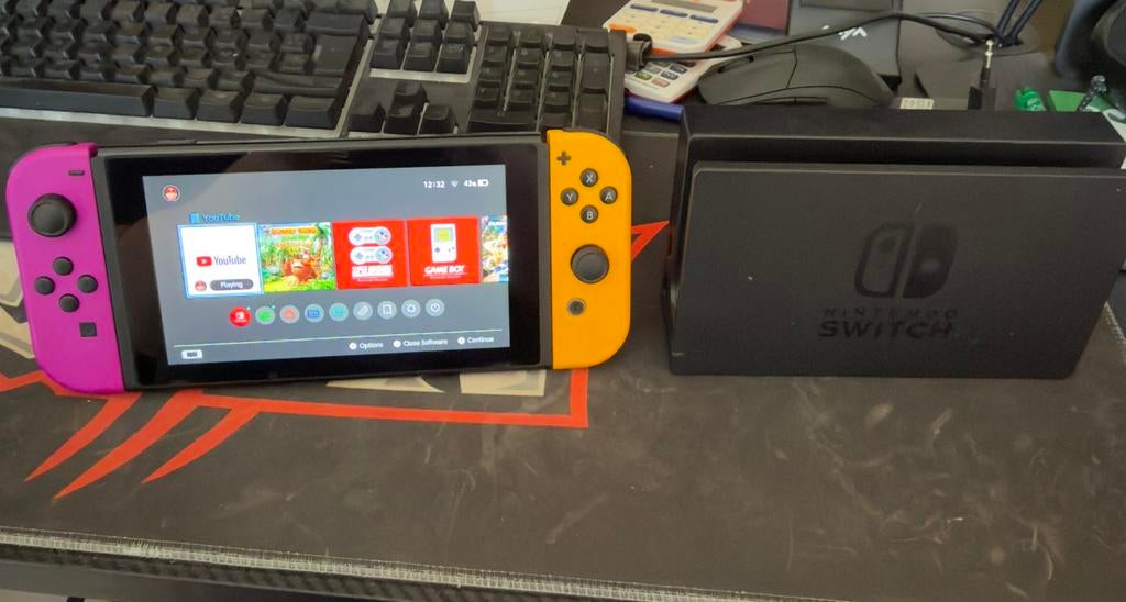 Nintendo switch V1, Games en Spelcomputers, Spelcomputers | Nintendo Switch, Zo goed als nieuw, Switch Original, Zonder controller