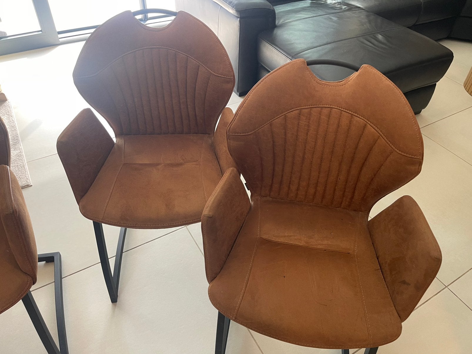 6 chaisses couleur cognac, Maison & Meubles, Enlèvement, Comme neuf, Deux