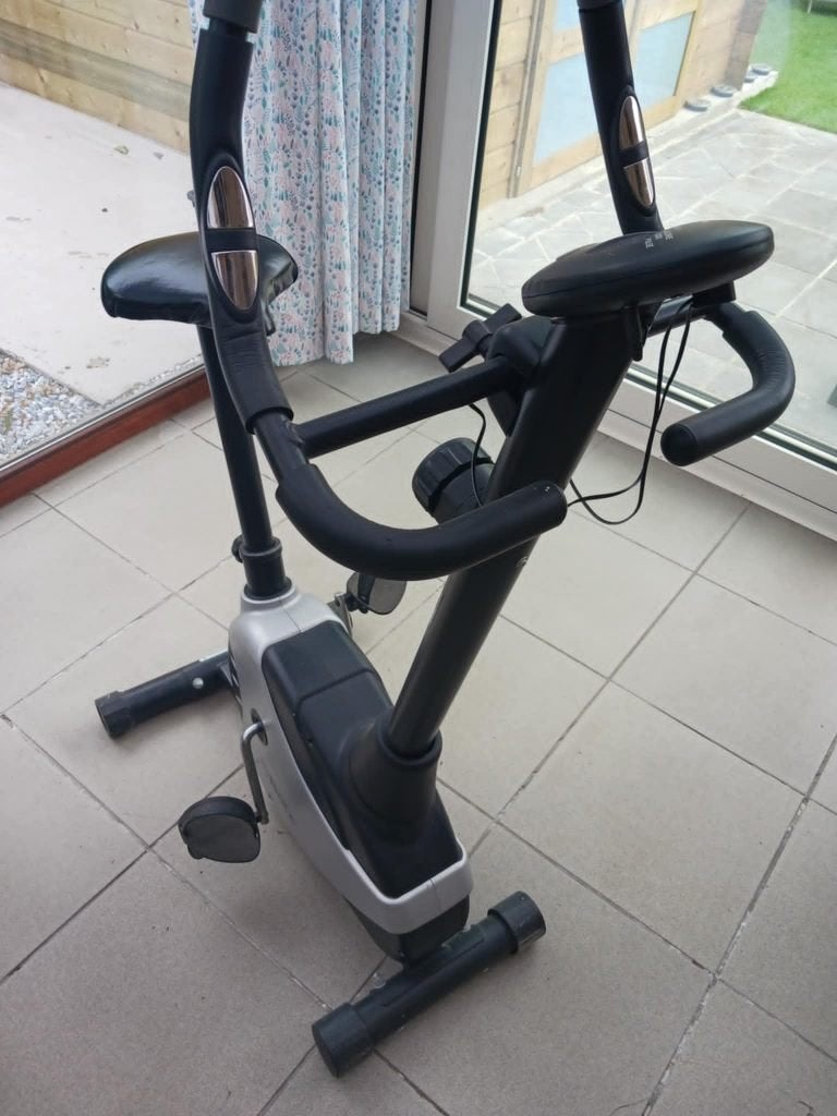 Hometrainer in perfecte staat, Ophalen, Benen, Zo goed als nieuw, Metaal