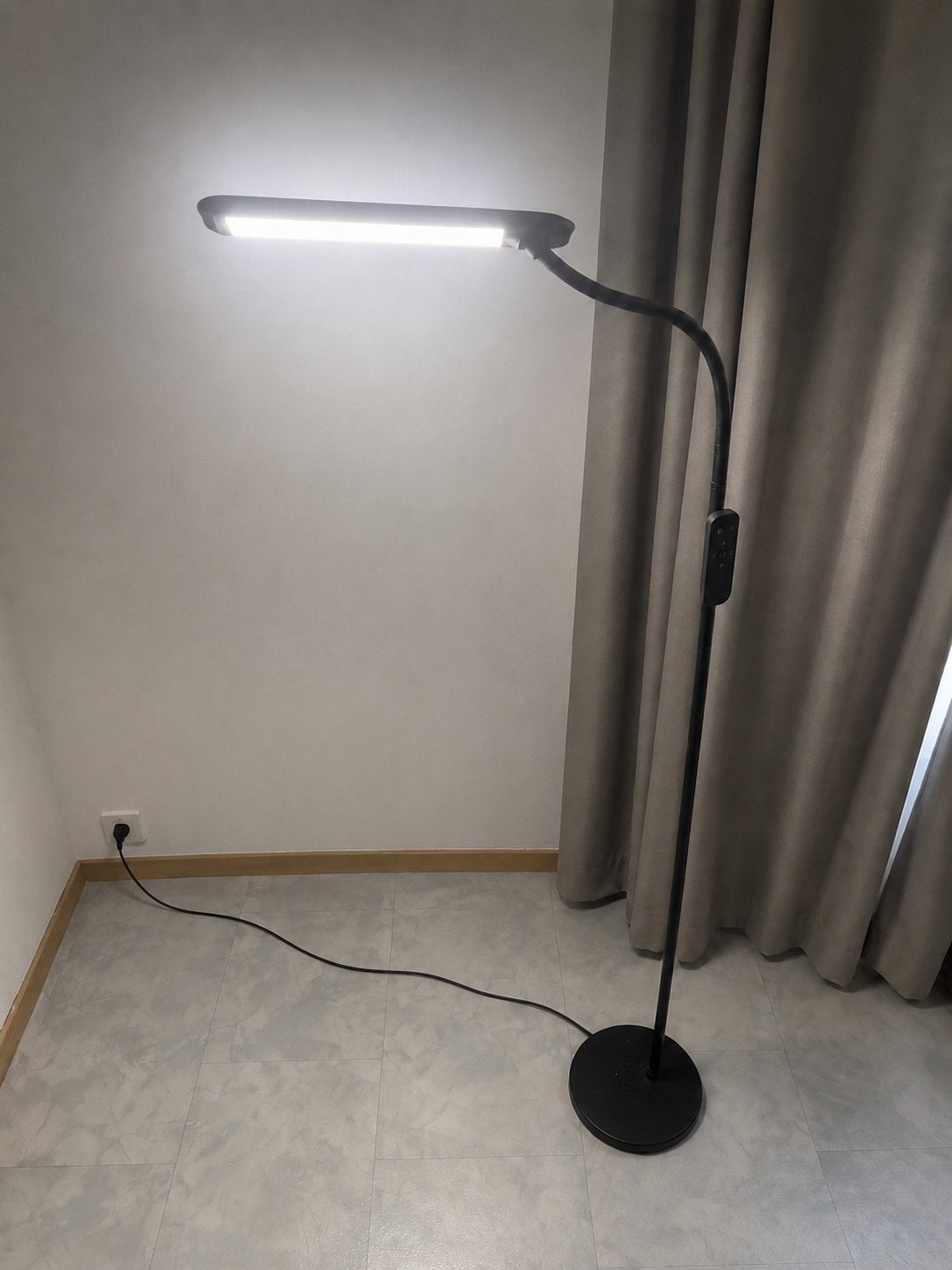 Lampe sur pied LED, Enlèvement, Comme neuf