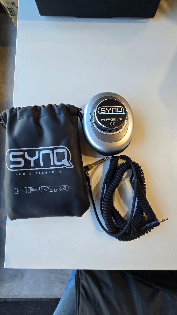 SynQ HPS-3 Single Ear hoofdtelefoon, Audio, Tv en Foto, Luidsprekerboxen, Ophalen, Zo goed als nieuw