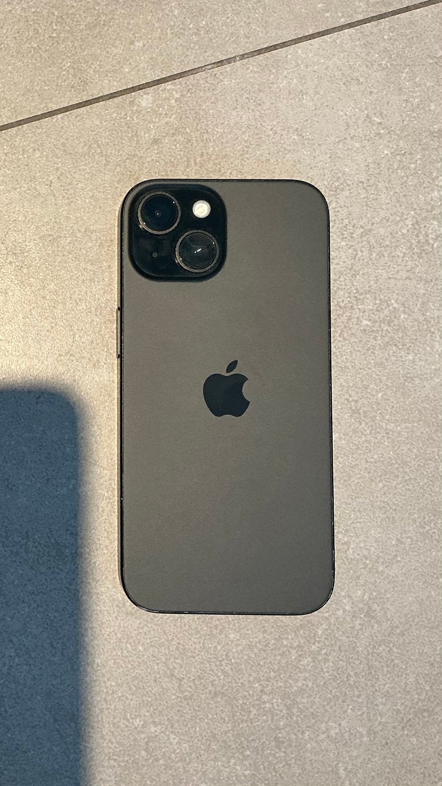 Apple iphone 15 noir 256go très bon état/prix négociable, 256 GB, IPhone 15, Enlèvement ou Envoi, Comme neuf