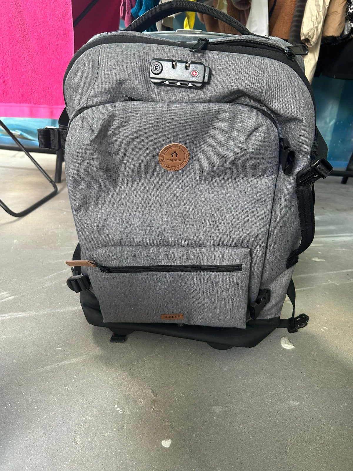 Sac à dos valise cabaia, Gris, 35 à 55 cm, Comme neuf, Enlèvement