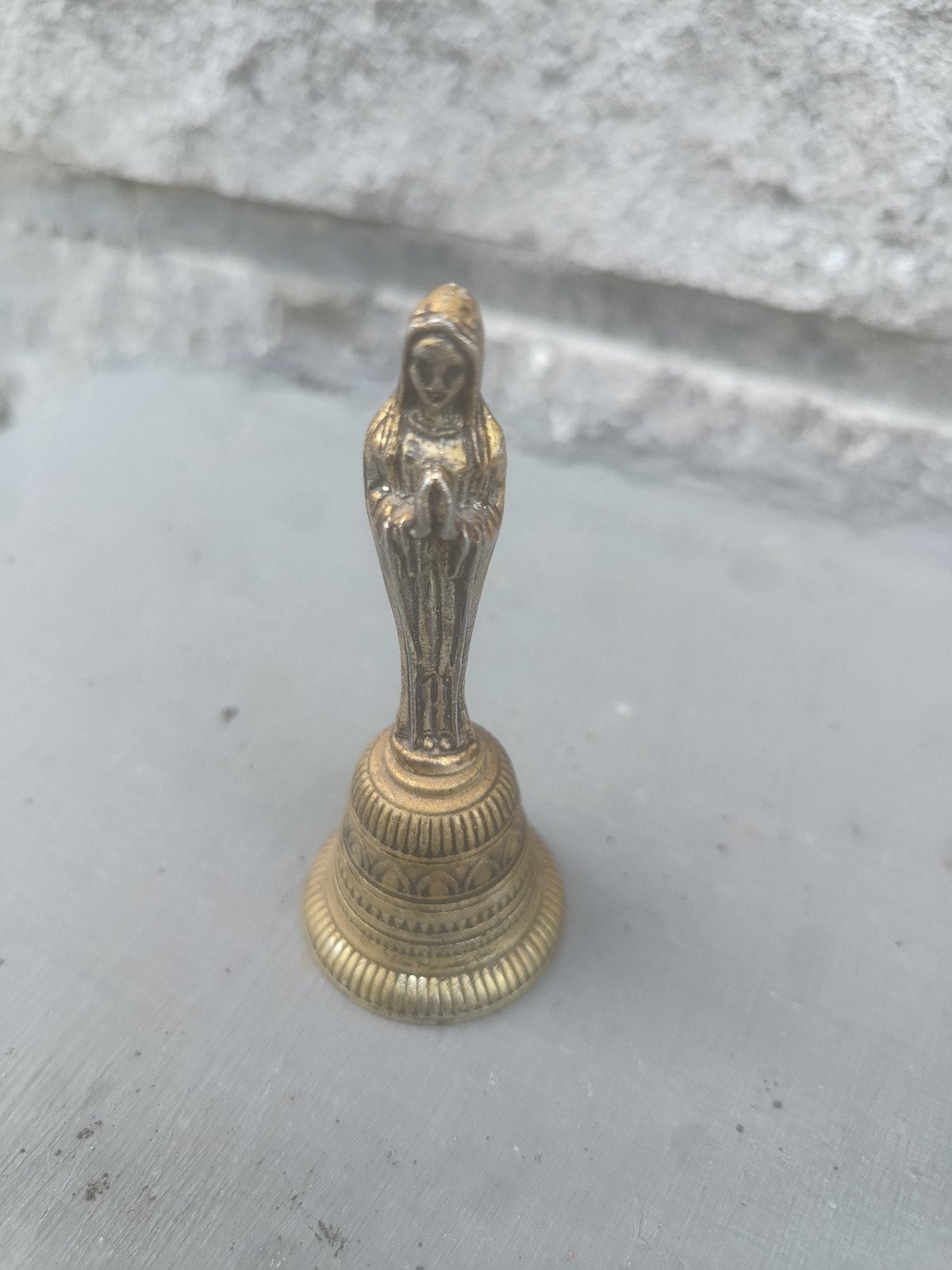 Belletje met Maria beeldje en klepel / 9 cm, Ophalen