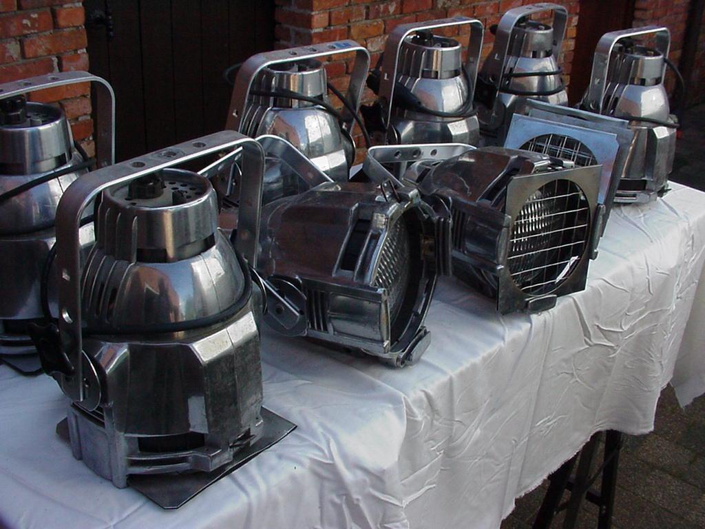 12 x Multipar Fargo Zilver, Muziek en Instrumenten, Ophalen, Gebruikt, Licht