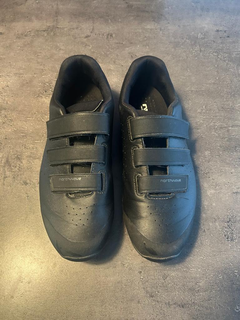 Spd klikschoenen te koop, Vêtements | Hommes, Chaussures, Enlèvement ou Envoi, Comme neuf, Chaussures de sport, Noir