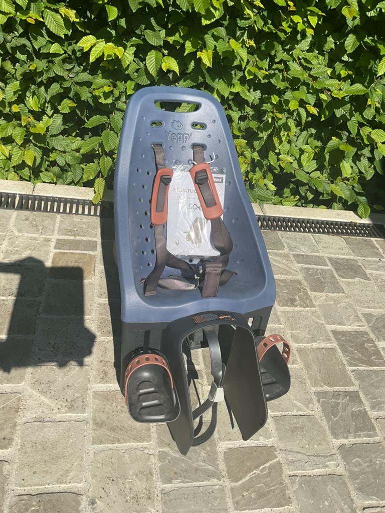 Fietsstoeltje Yepp, Ophalen, Zo goed als nieuw, Achterzitje, Voetsteuntjes