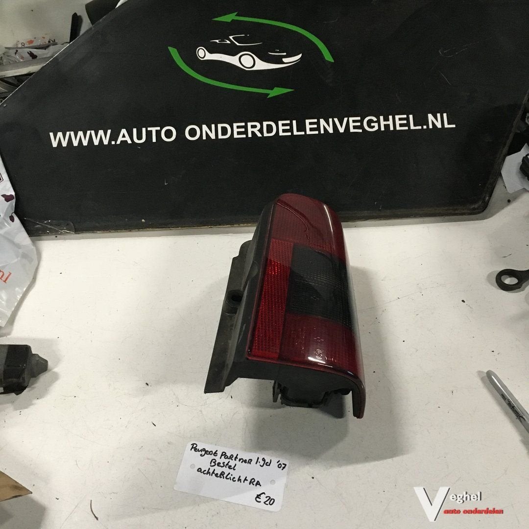Peugeot Partner Bestel  1.9 D 2007 Achterlicht Links of Rech, Gebruikt, -, -, Ophalen of Verzenden