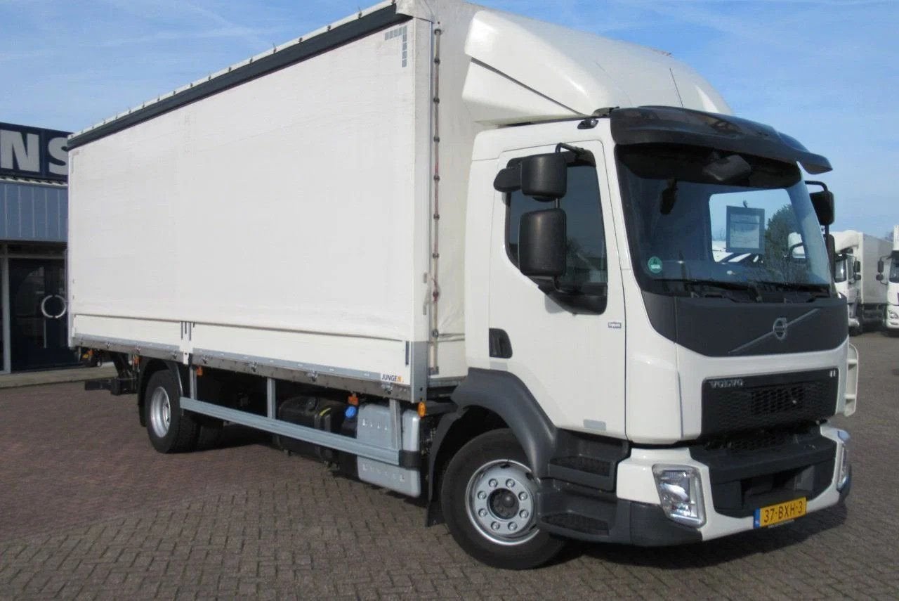 Volvo FL 240 Schuifzeil + Klep 1500 kg Euro 6, Auto's, Automaat, Wit, Bedrijf, Diesel