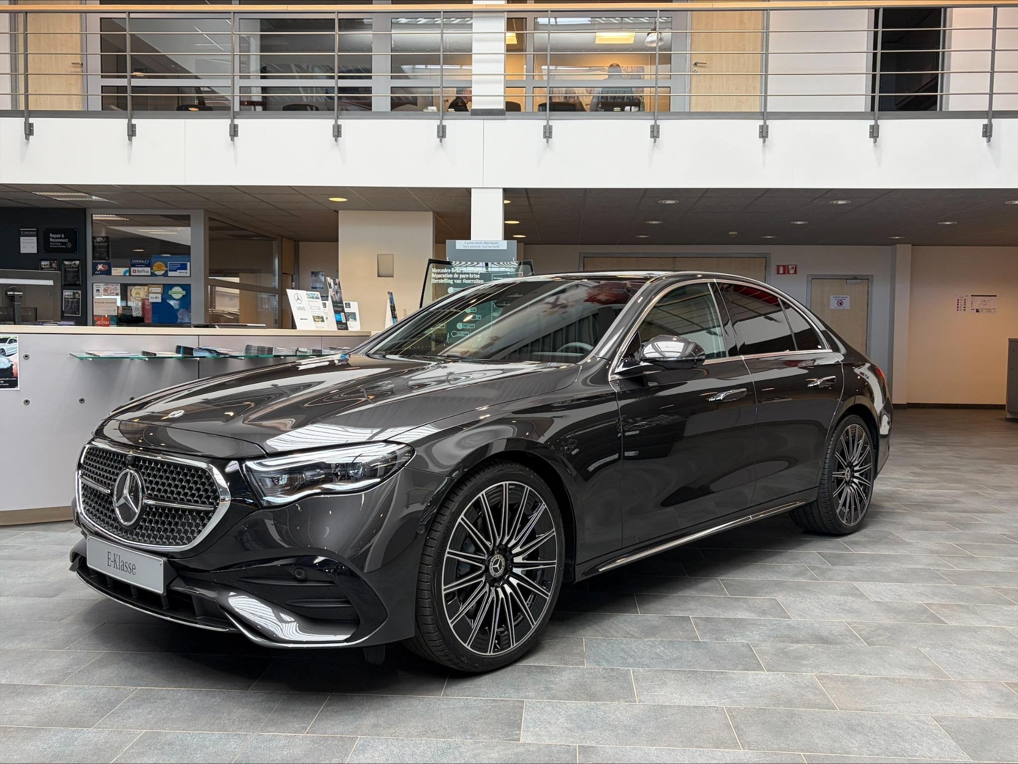 Mercedes-Benz E-klasse E 220 d Star Edition Nieuwe wagen Dos, Auto's, Automaat, 4 cilinders, Nieuw, 133 g/km